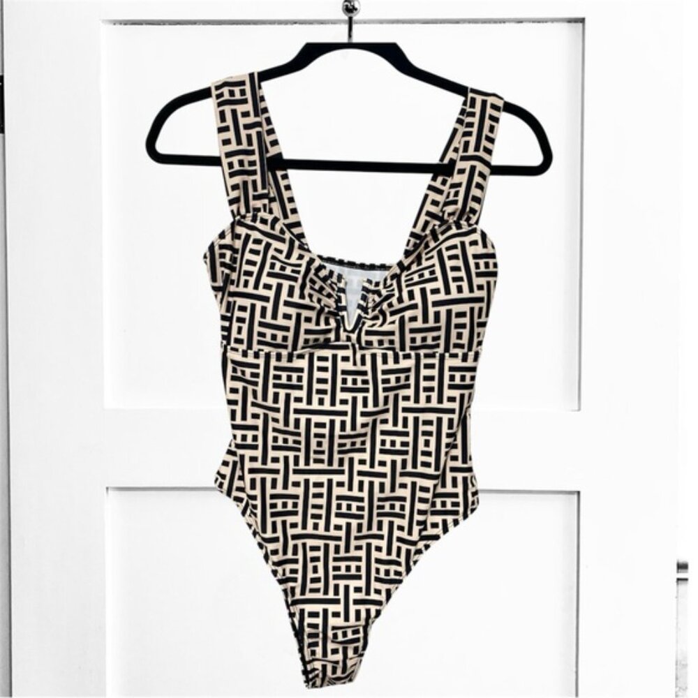 Geometric Patterned One-Piece Swimsuit - Picture 7 of 16